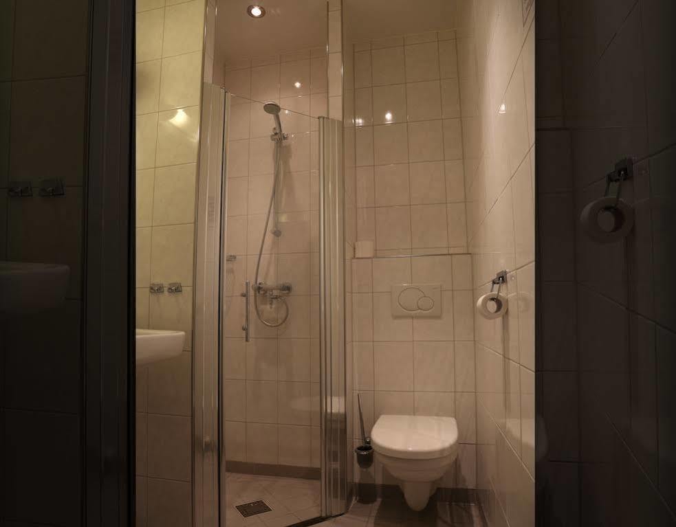 Hotel Rozenburg Ngoại thất bức ảnh